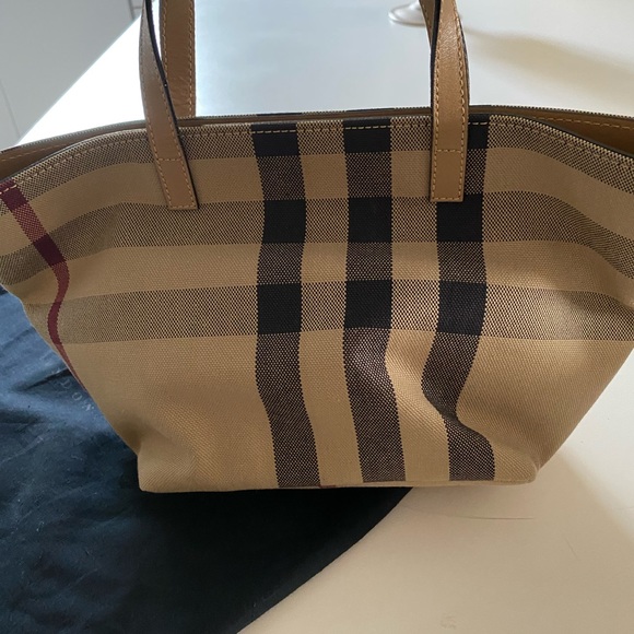 Burberry Small Bag - Picture 2 of 3
